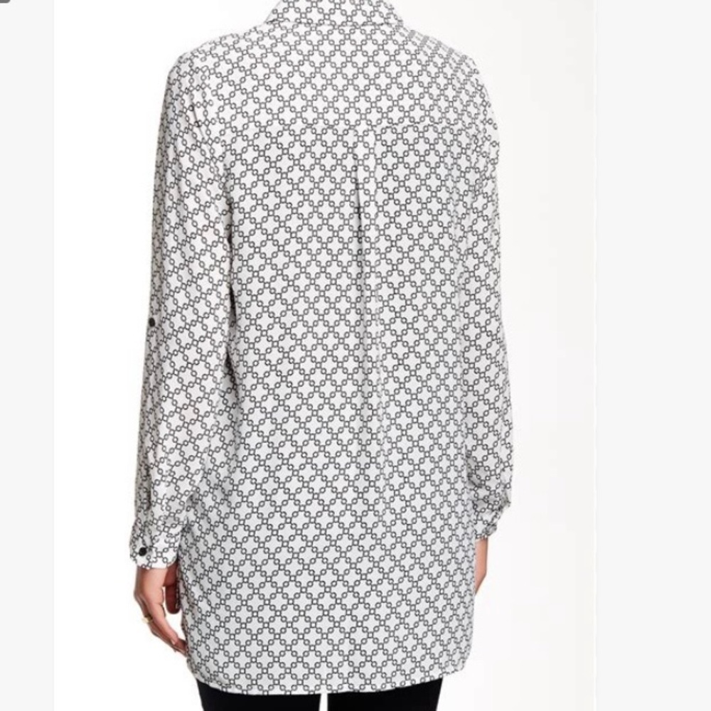 ⬇️Nordstrom Pleione Blouse White/Black Chain Pattern Long Sleeves Women's Small